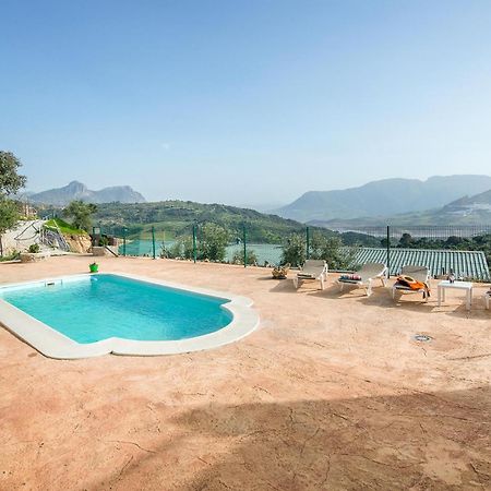 Gorgeous Home In Algodonales With Kitchen Ngoại thất bức ảnh